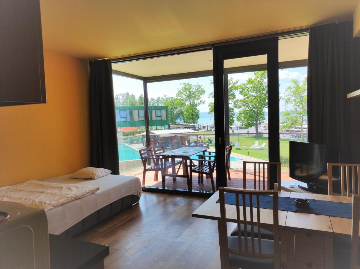 Soleil Apartmanok Балатонлелле Экстерьер фото